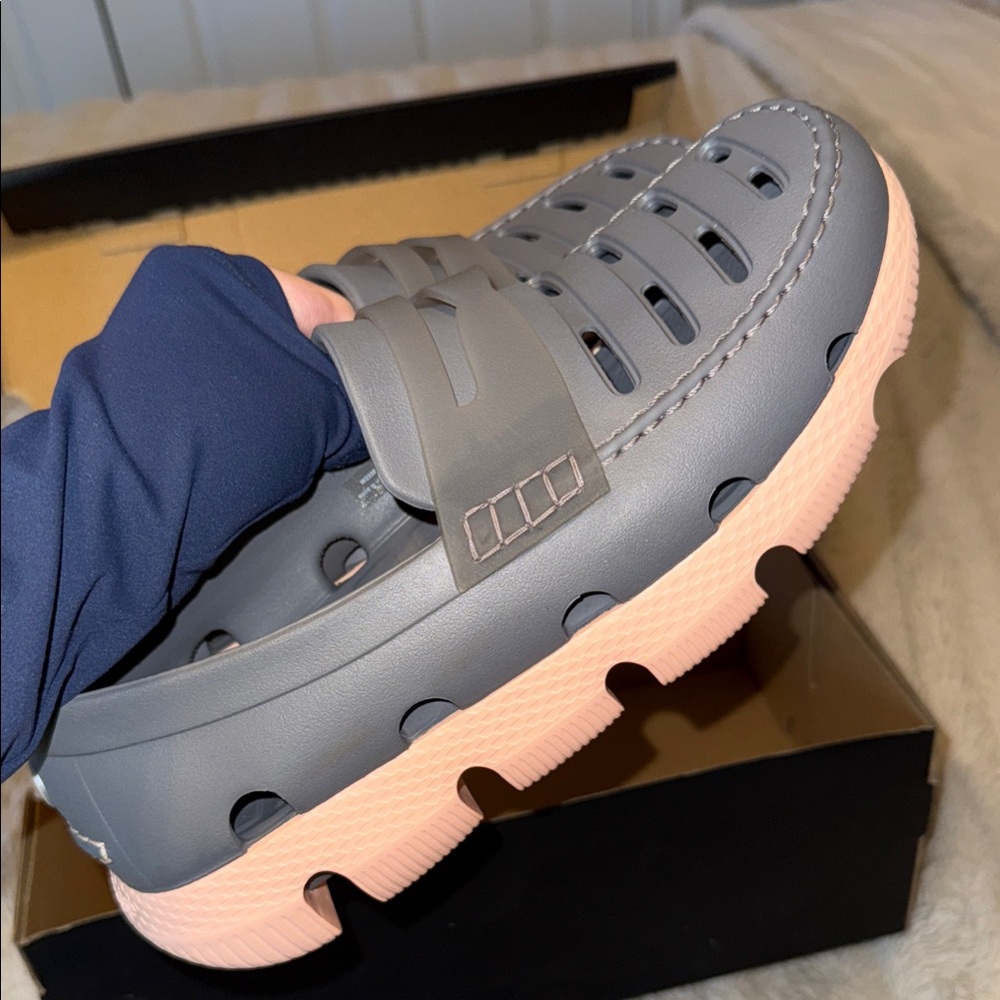 Women's Slip-On Clog in Gray with Pink Sole